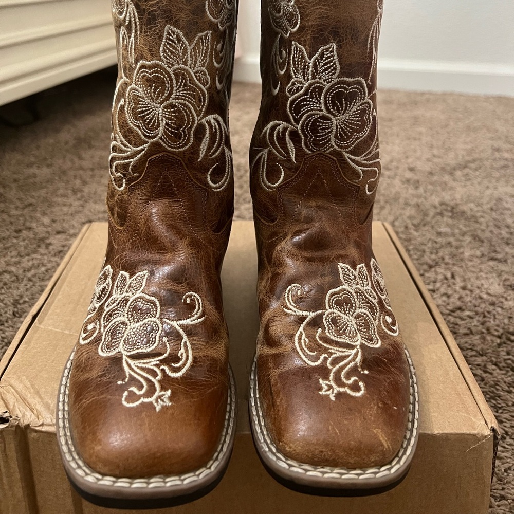 Shyanne girls boots